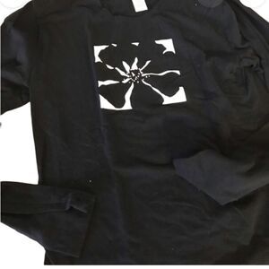 Nine West size large long sleeved t shirt new without tags see pics